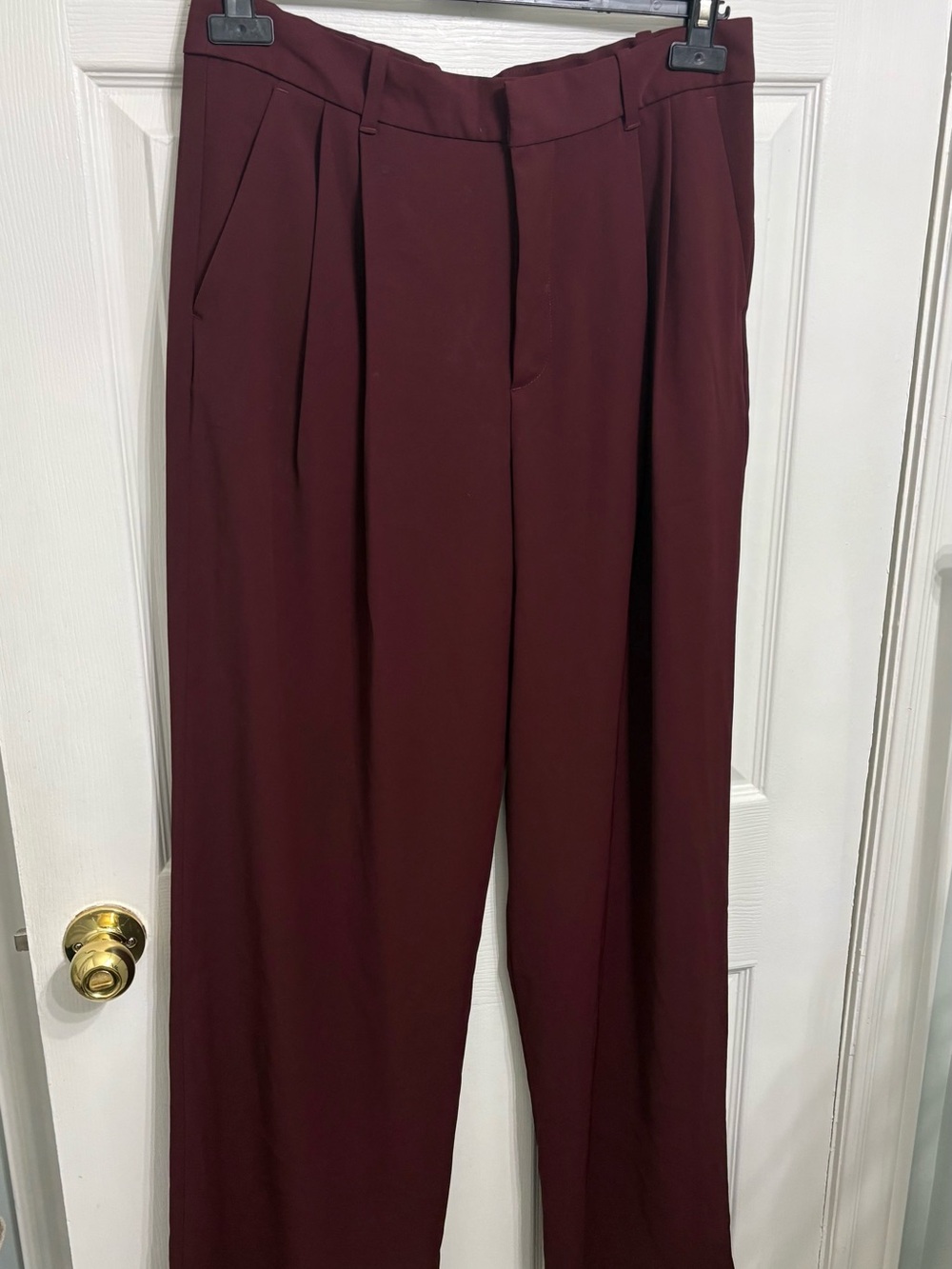 GAP Women's Wide-Leg Pleated Trousers Tall - Burgundy